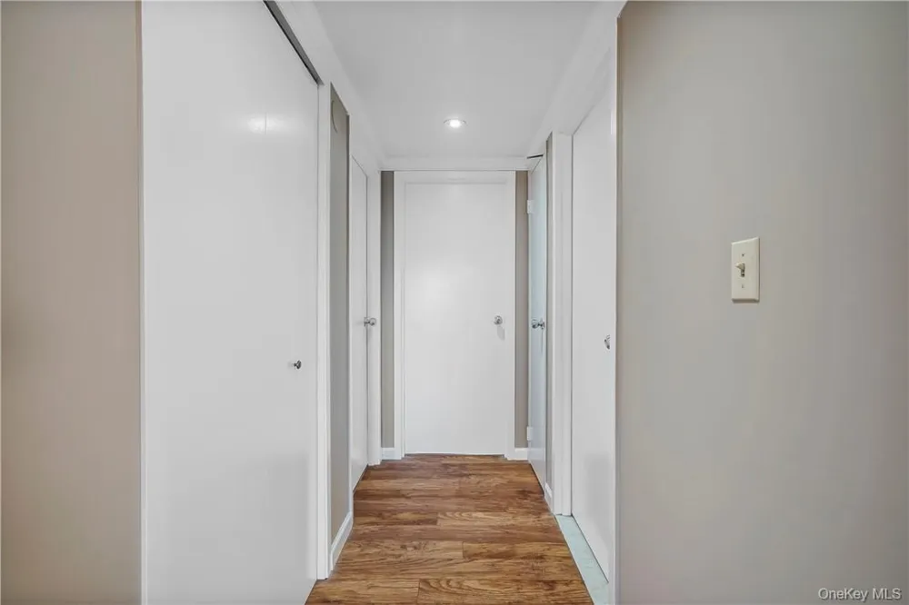 123 Mamaroneck Avenue #215 Mamaroneck, NY 10543