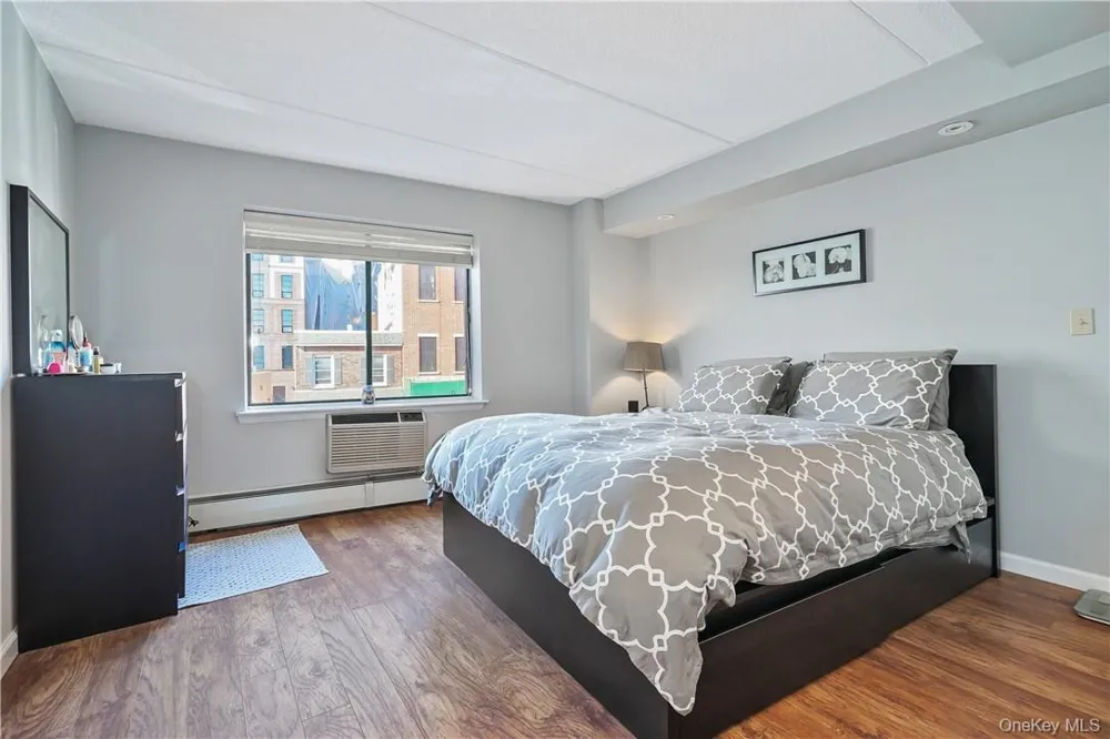 123 Mamaroneck Avenue #215 Mamaroneck, NY 10543