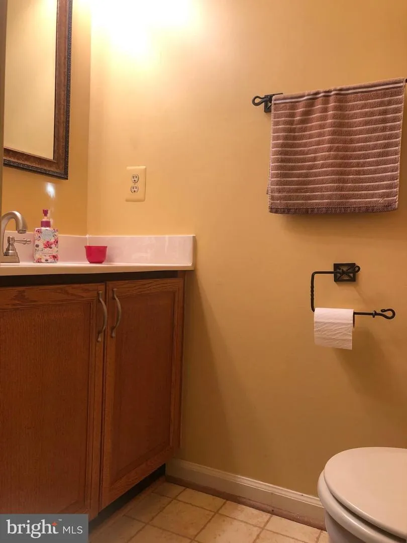 21140 WINDING BROOK SQUARE Ashburn, VA 20147