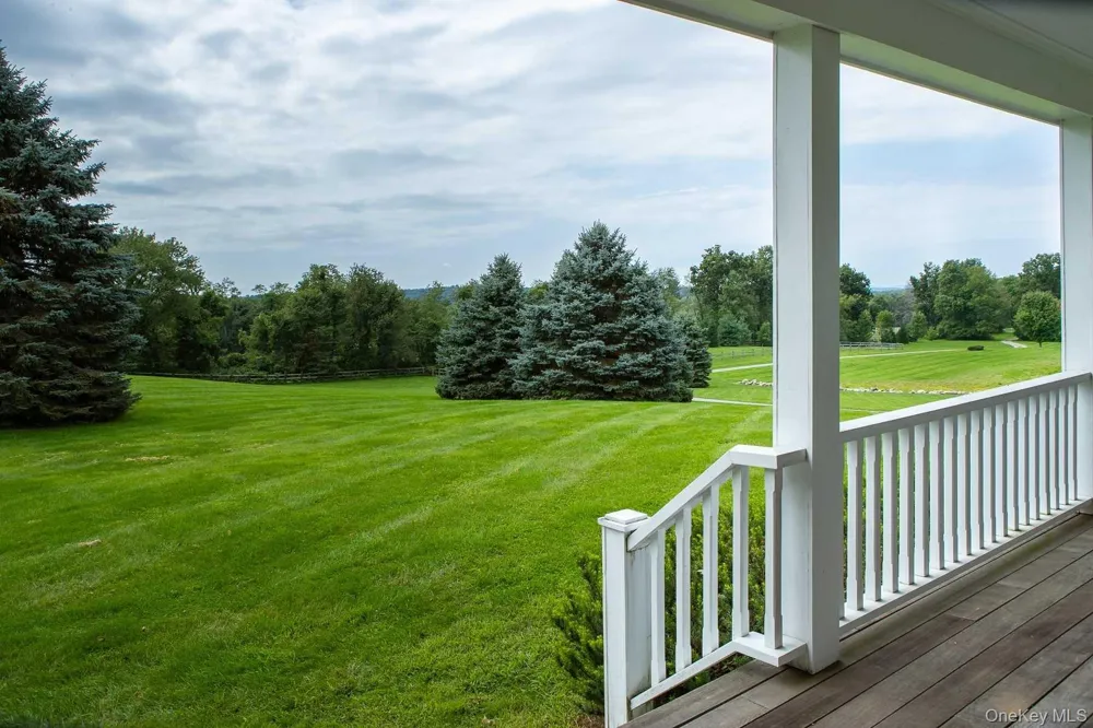 72 Mabbettsville Road Millbrook, NY 12545