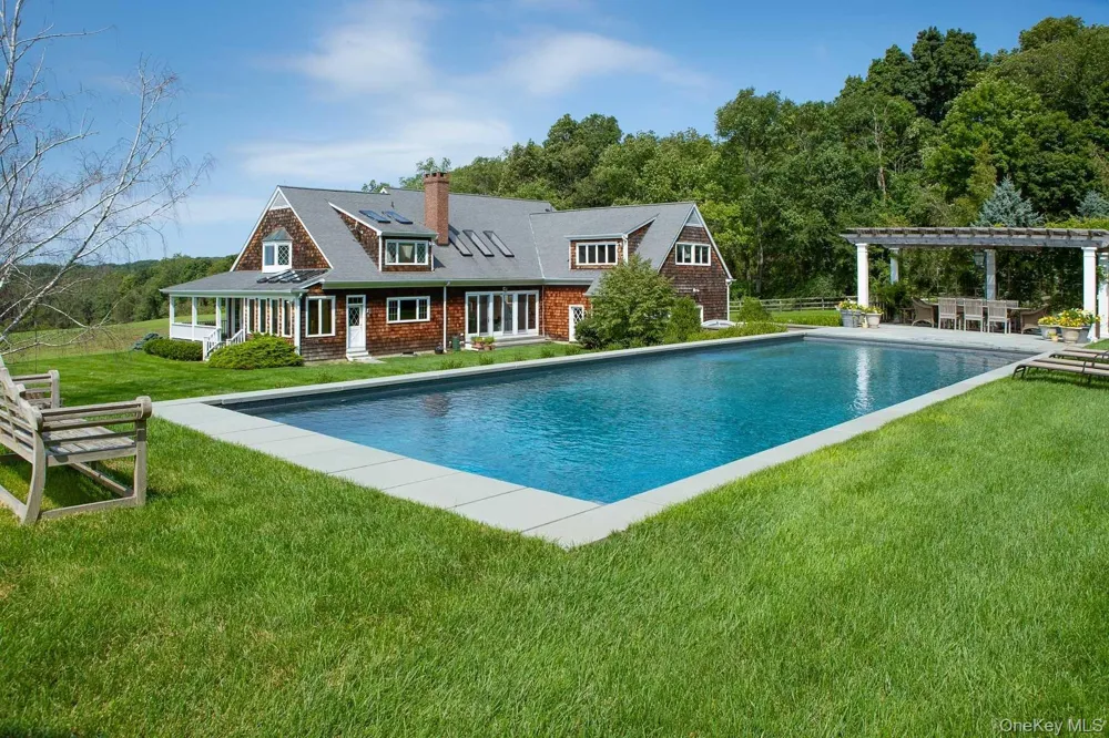 72 Mabbettsville Road Millbrook, NY 12545
