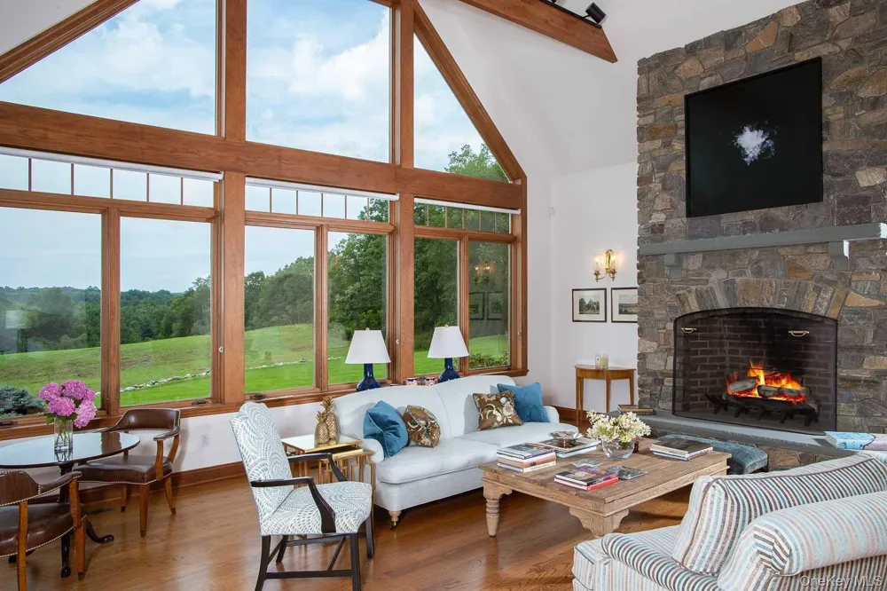 72 Mabbettsville Road Millbrook, NY 12545
