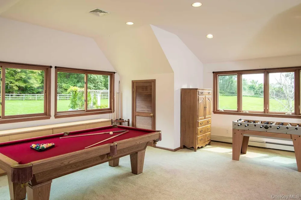 72 Mabbettsville Road Millbrook, NY 12545