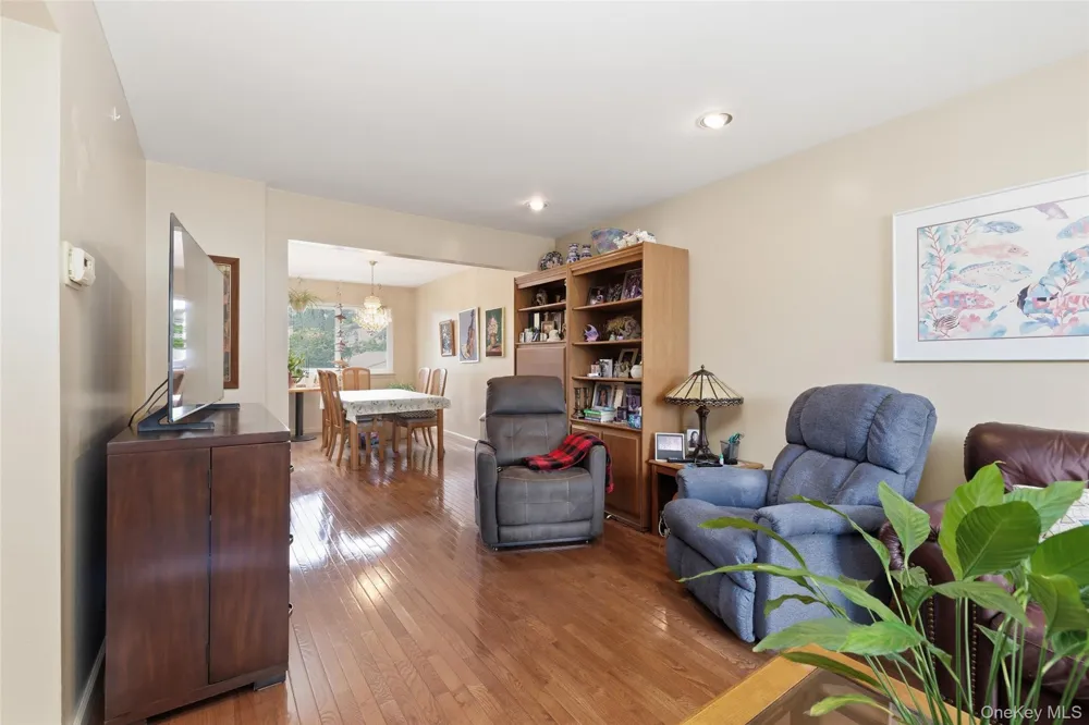 1595 Central Avenue #29CO Valley Stream, NY 11580