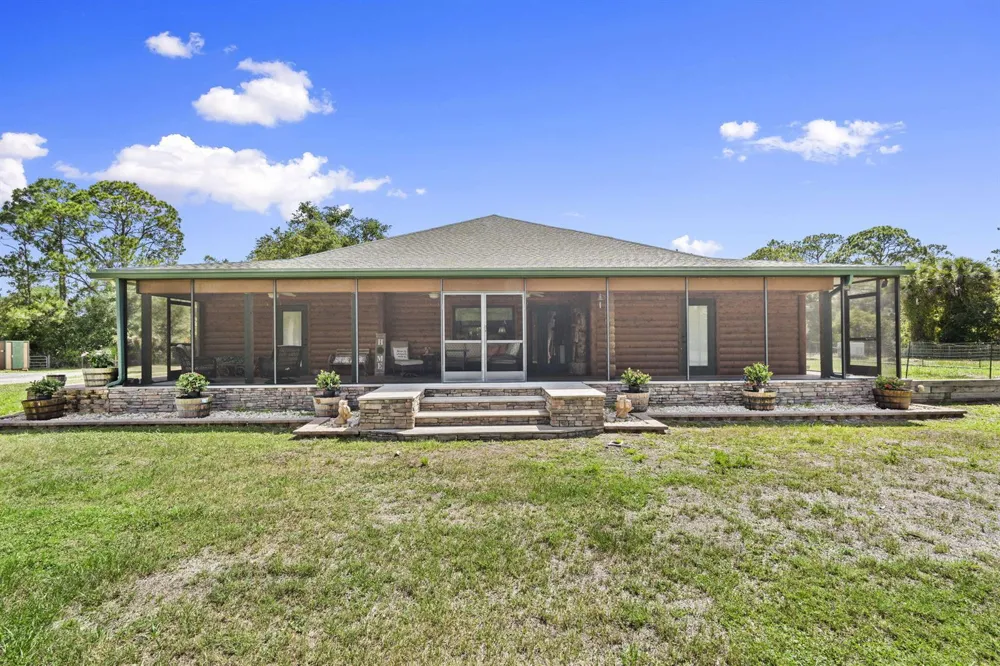 32801 Us Highway 441 #52 Okeechobee, FL 34972