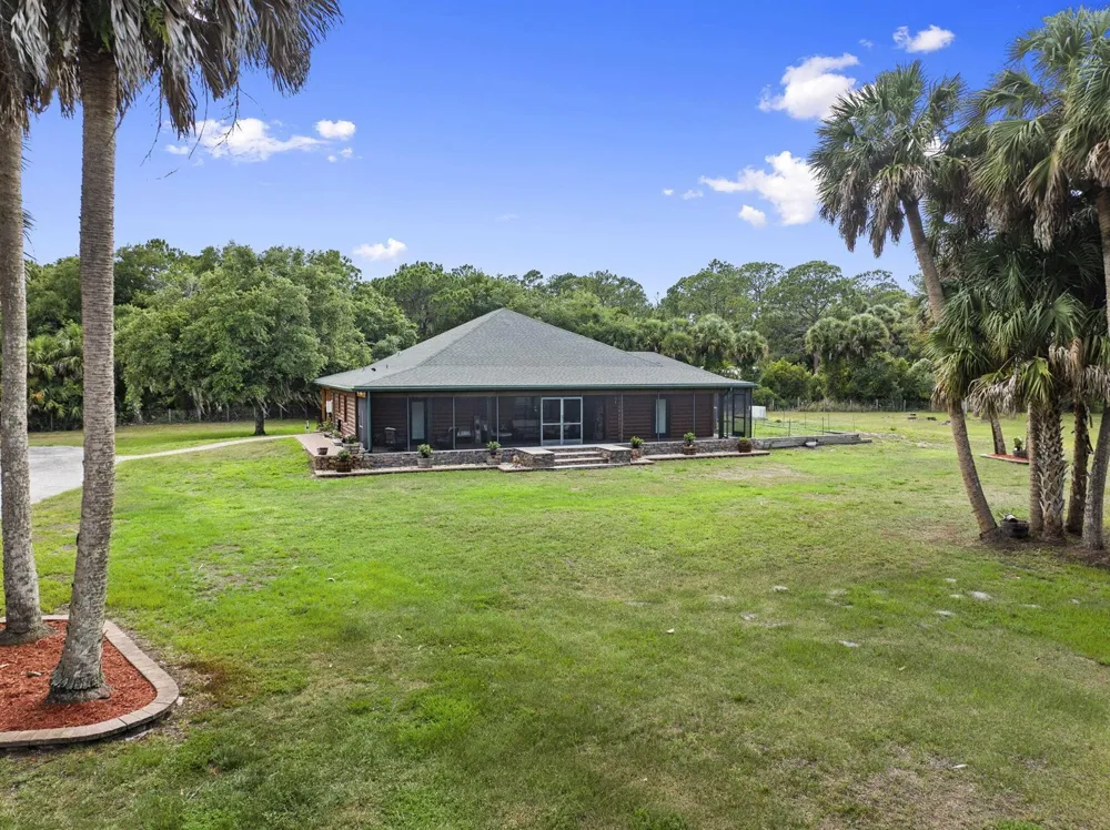 32801 Us Highway 441 #52 Okeechobee, FL 34972