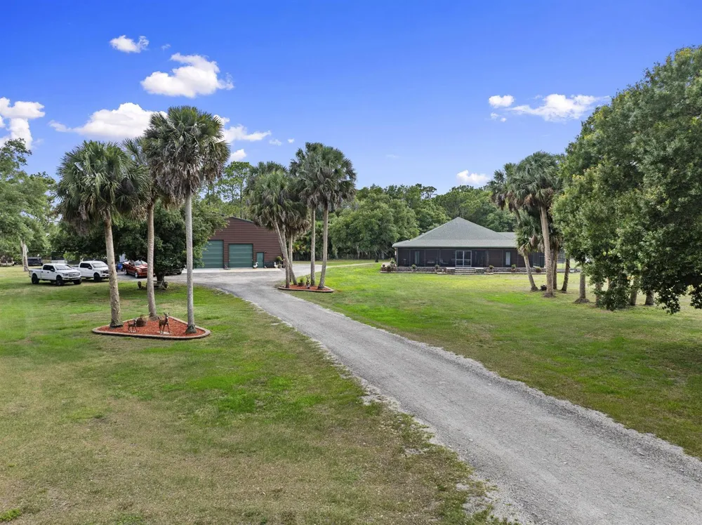 32801 Us Highway 441 #52 Okeechobee, FL 34972