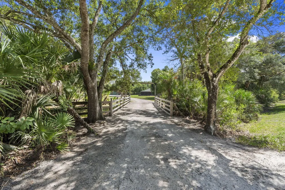 32801 Us Highway 441 #52 Okeechobee, FL 34972