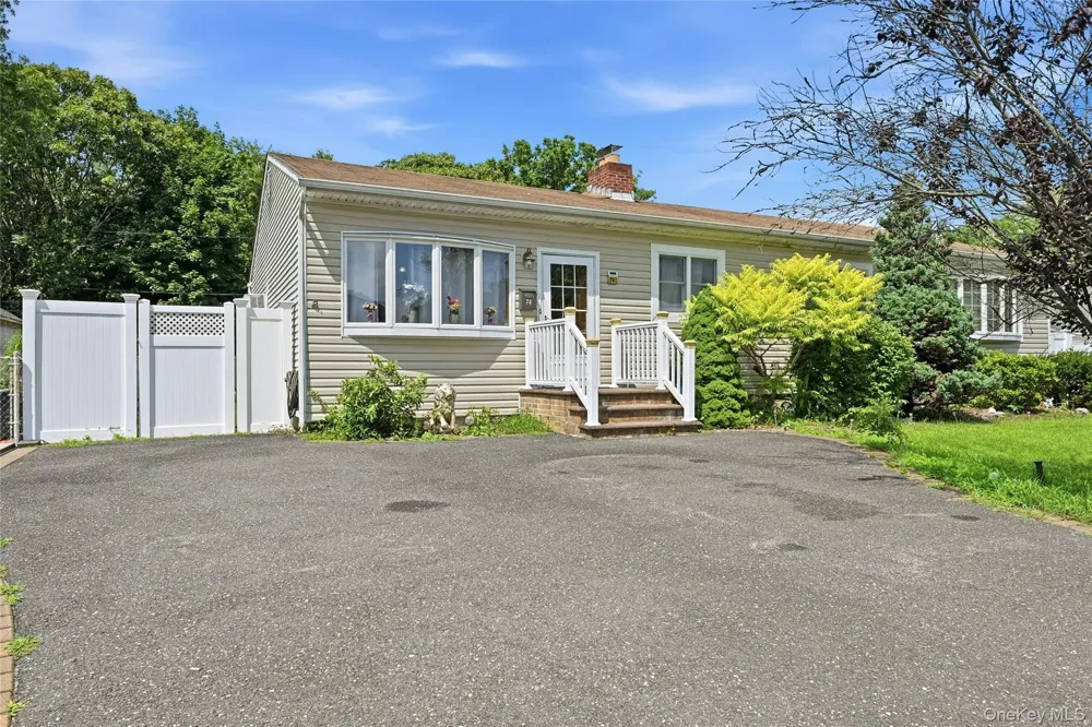 74 Tree Road Centereach, NY 11720