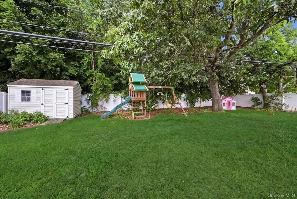 74 Tree Road Centereach, NY 11720