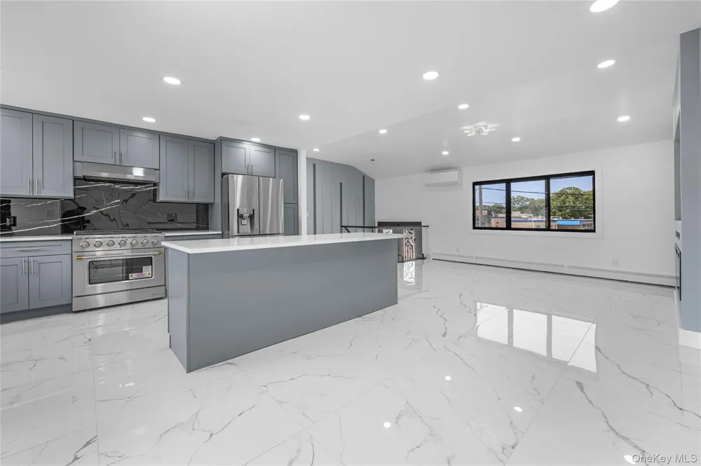 274 Central Park Road Plainview, NY 11803