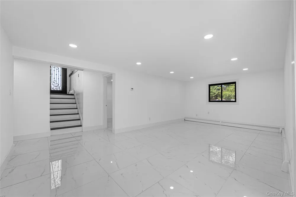 274 Central Park Road Plainview, NY 11803