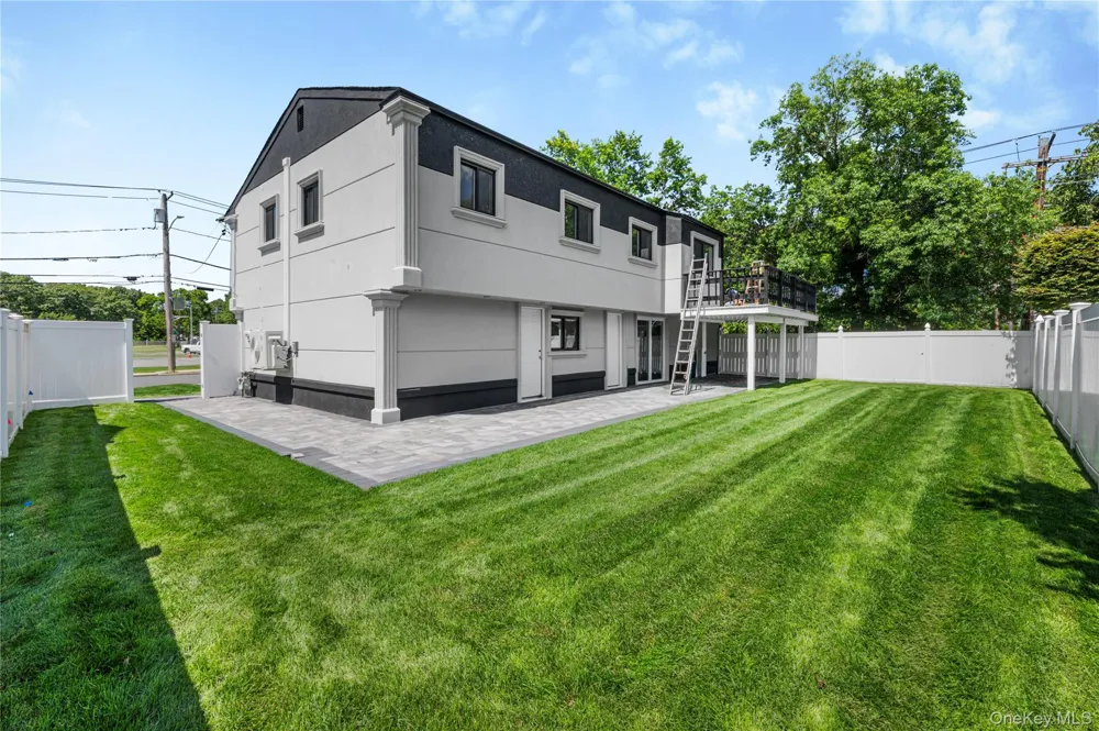 274 Central Park Road Plainview, NY 11803