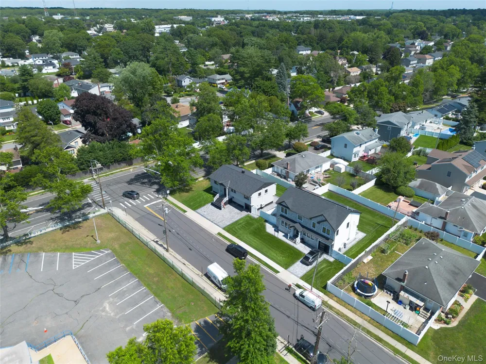 274 Central Park Road Plainview, NY 11803