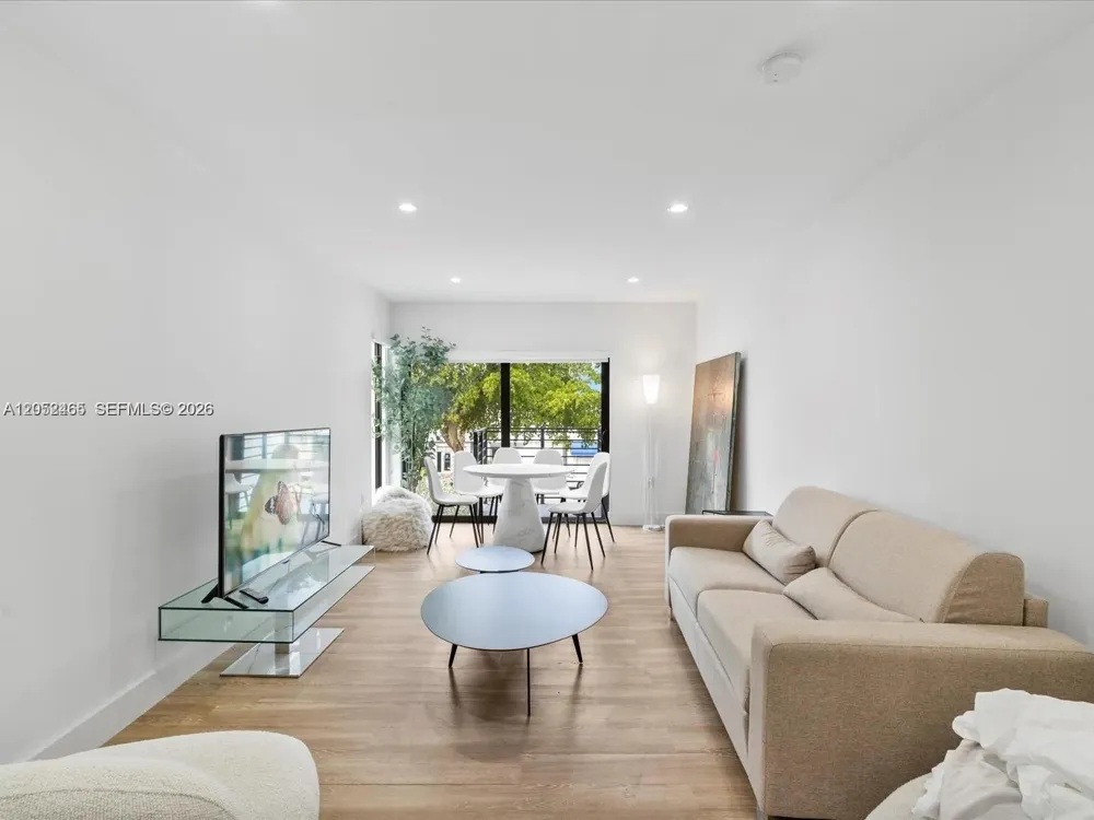1134 71st St #3 Miami Beach, FL 33141