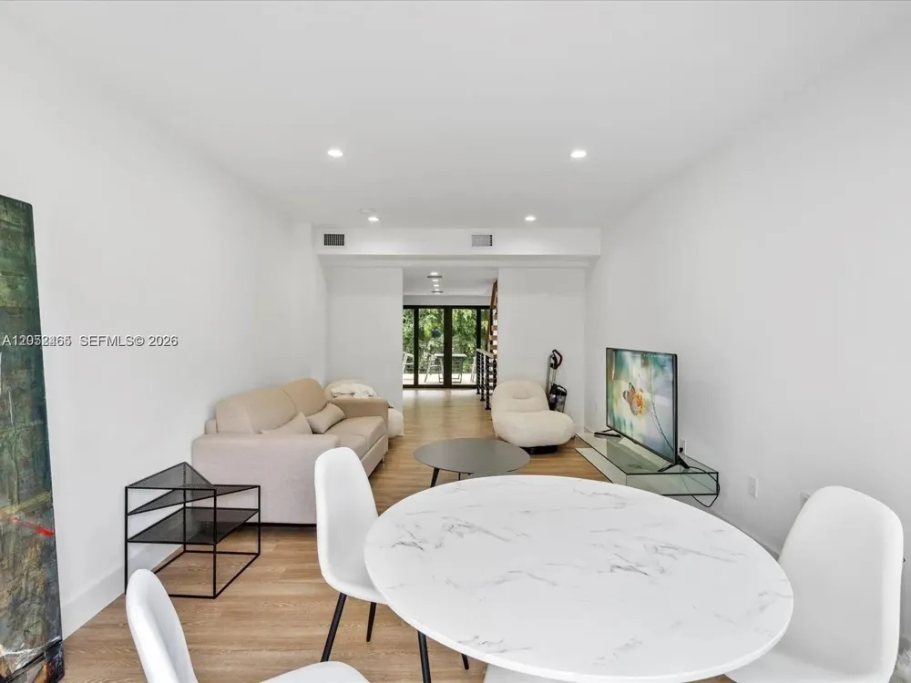 1134 71st St #3 Miami Beach, FL 33141