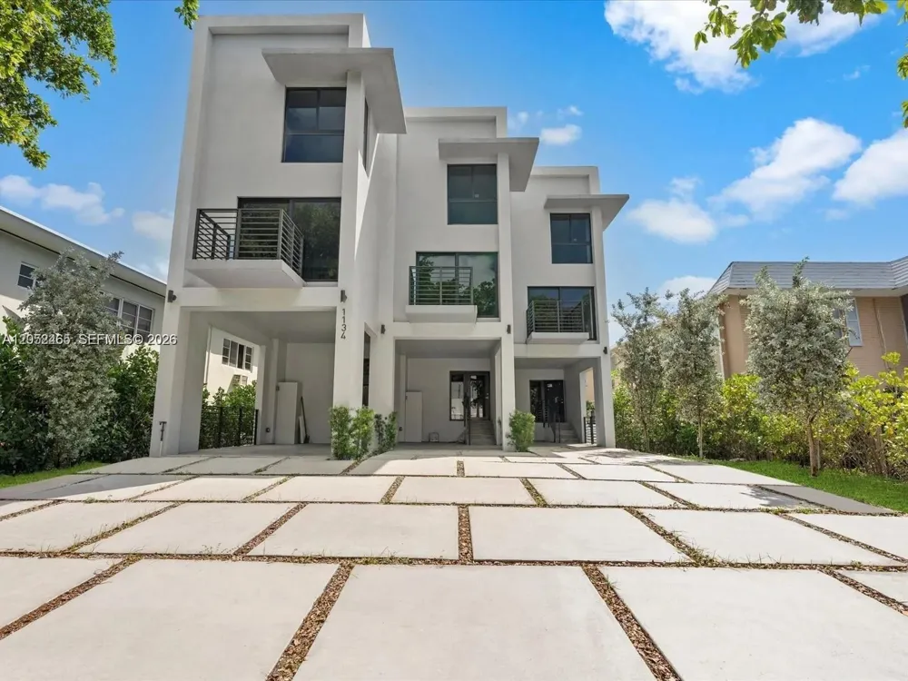 1134 71st St #3 Miami Beach, FL 33141