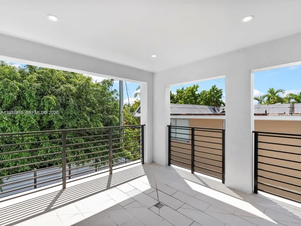 1134 71st St #3 Miami Beach, FL 33141