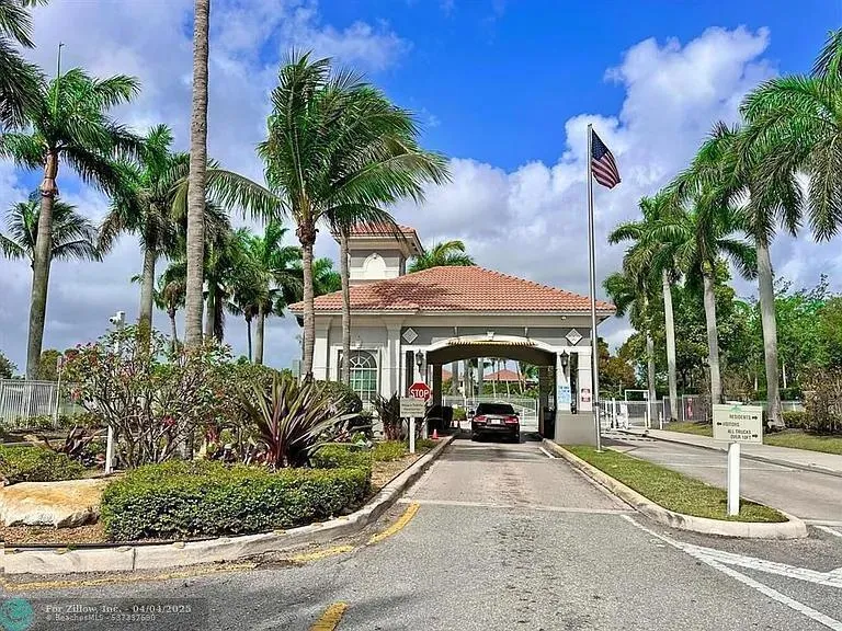 8023 Big Pine Way Riviera Beach, FL 33407