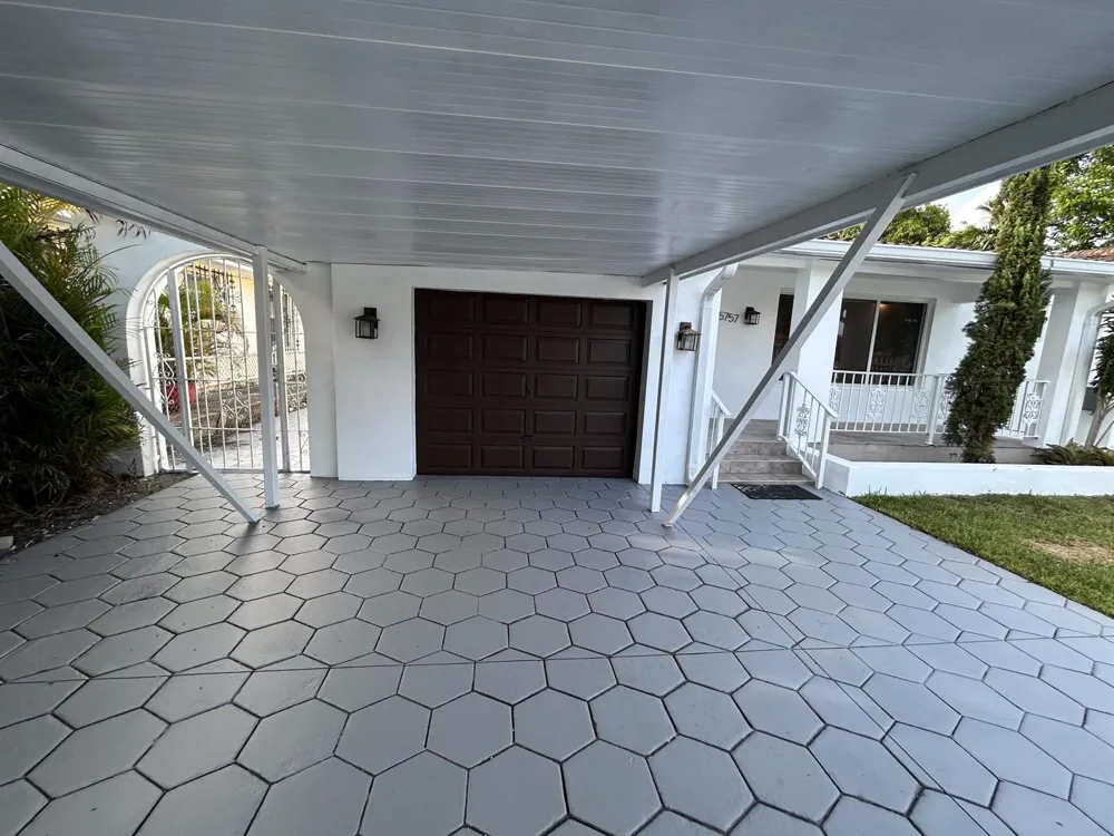 5757 SW 3rd Street Miami, FL 33144