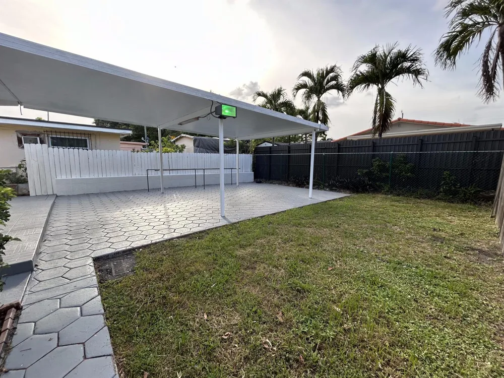 5757 SW 3rd Street Miami, FL 33144