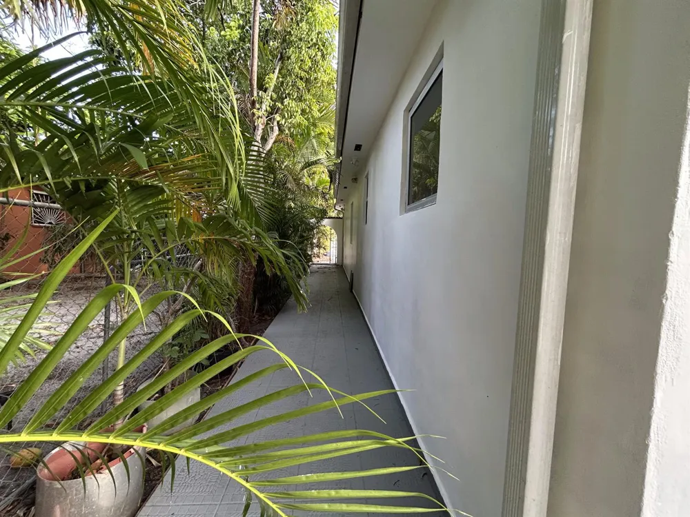 5757 SW 3rd Street Miami, FL 33144