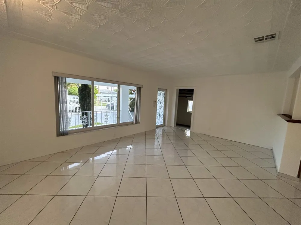 5757 SW 3rd Street Miami, FL 33144