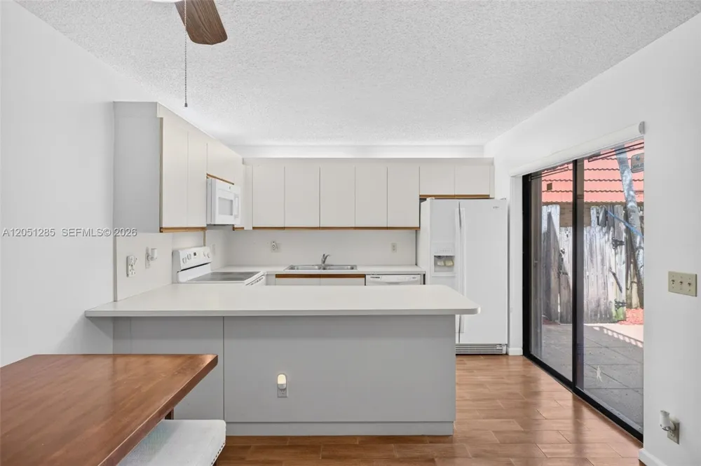 719 NW 98th Cir Plantation, FL 33324