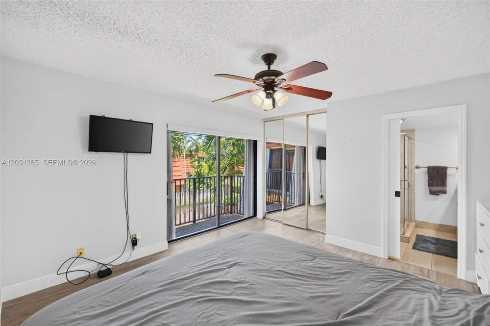 719 NW 98th Cir Plantation, FL 33324