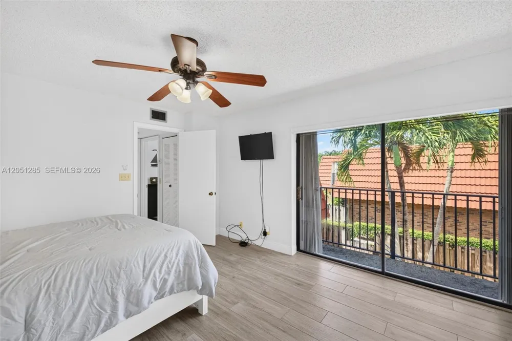 719 NW 98th Cir Plantation, FL 33324