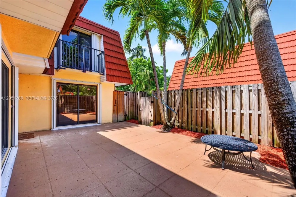 719 NW 98th Cir Plantation, FL 33324