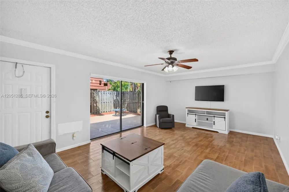 719 NW 98th Cir Plantation, FL 33324