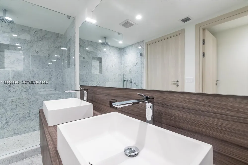 1000 Brickell Plz #2110 Miami, FL 33131