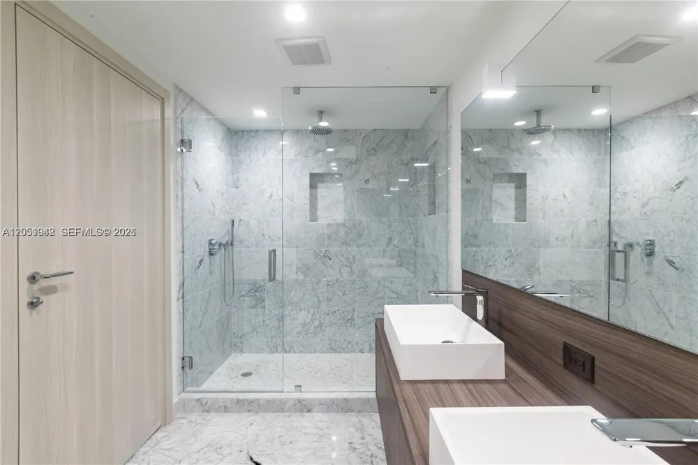 1000 Brickell Plz #2110 Miami, FL 33131