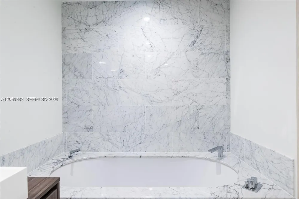 1000 Brickell Plz #2110 Miami, FL 33131