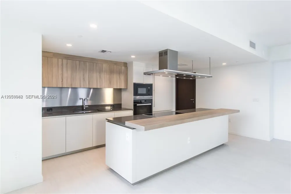 1000 Brickell Plz #2110 Miami, FL 33131