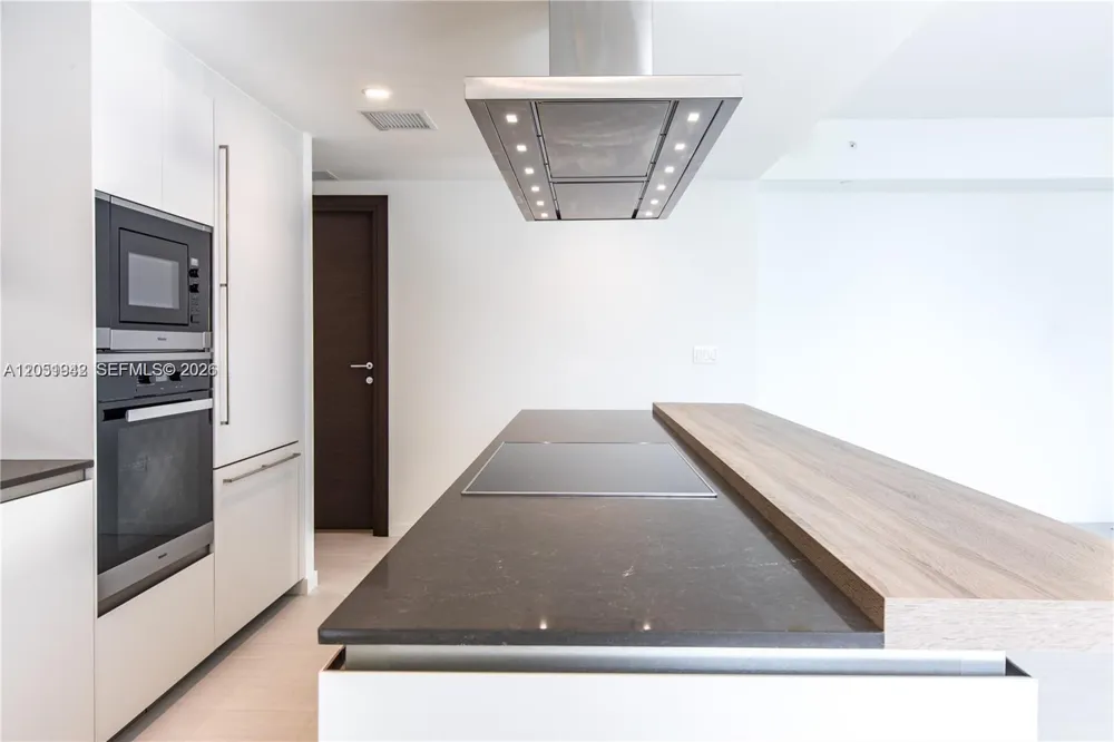 1000 Brickell Plz #2110 Miami, FL 33131
