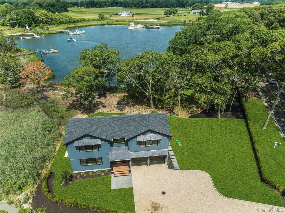 255 Peconic Bay Boulevard Aquebogue, NY 11901