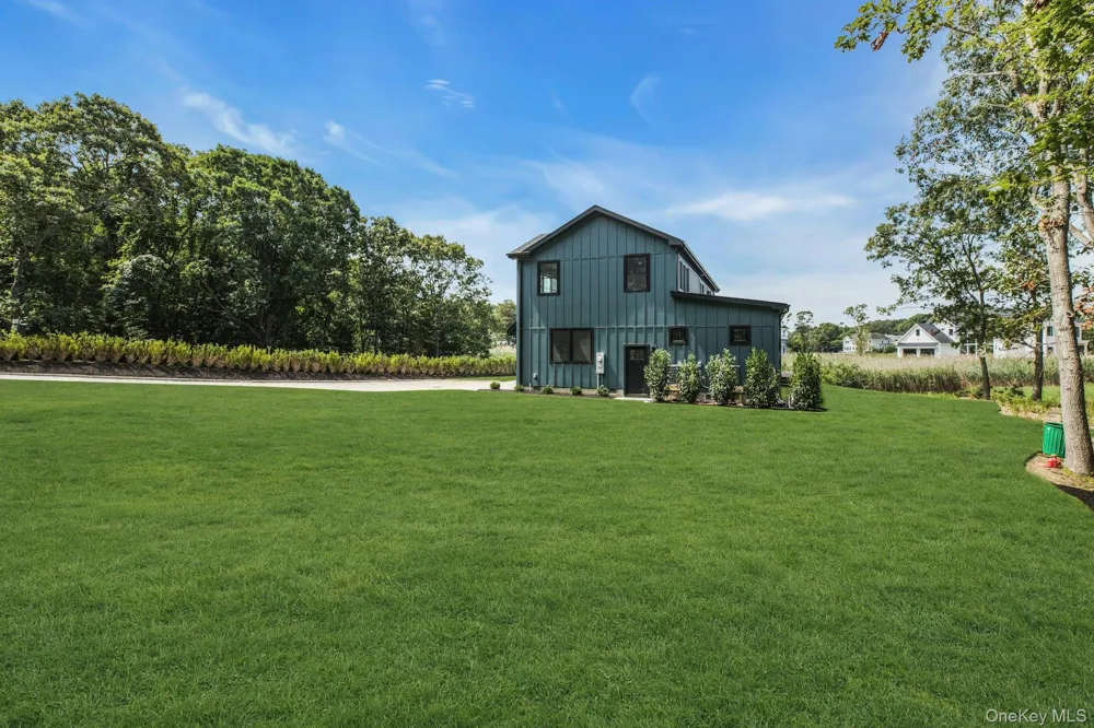 255 Peconic Bay Boulevard Aquebogue, NY 11901