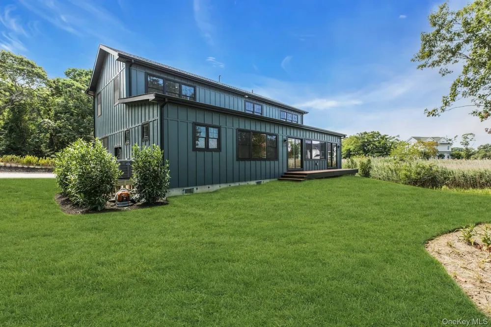 255 Peconic Bay Boulevard Aquebogue, NY 11901