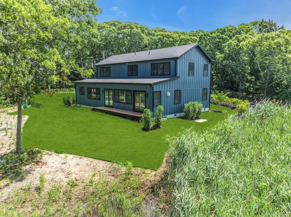 255 Peconic Bay Boulevard Aquebogue, NY 11901