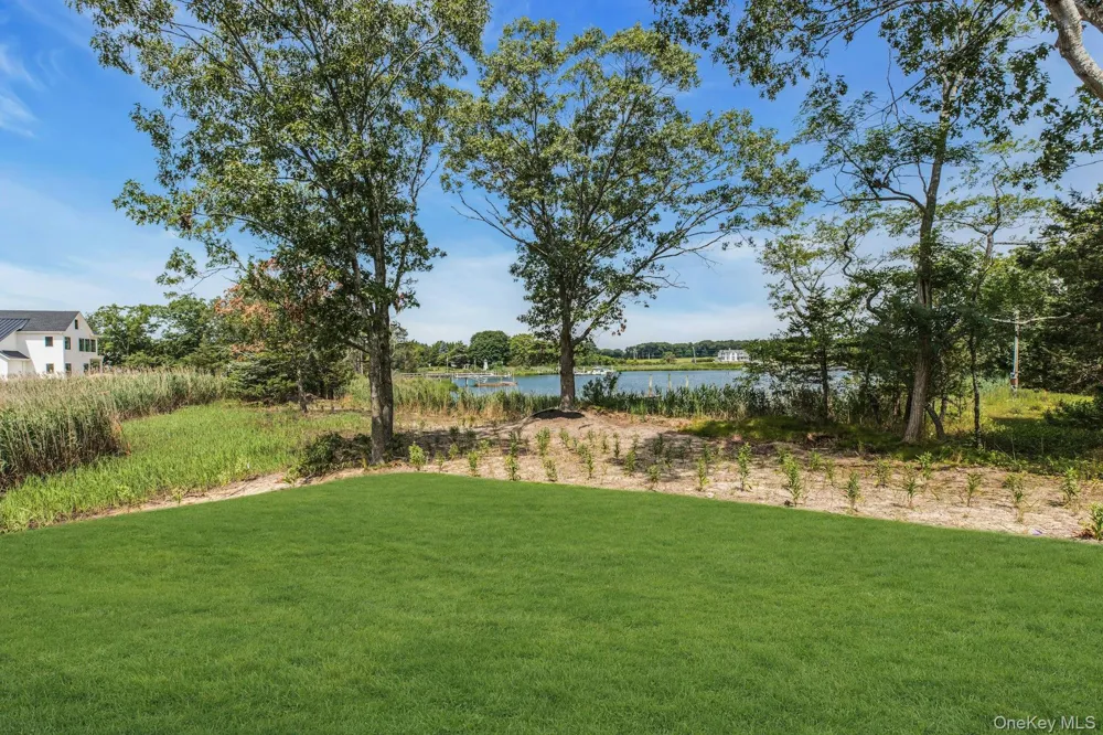 255 Peconic Bay Boulevard Aquebogue, NY 11901