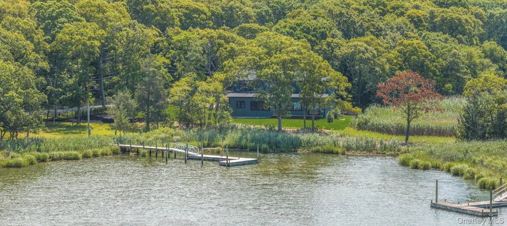 255 Peconic Bay Boulevard Aquebogue, NY 11901