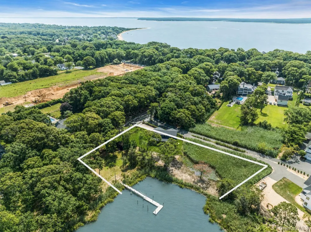 255 Peconic Bay Boulevard Aquebogue, NY 11901
