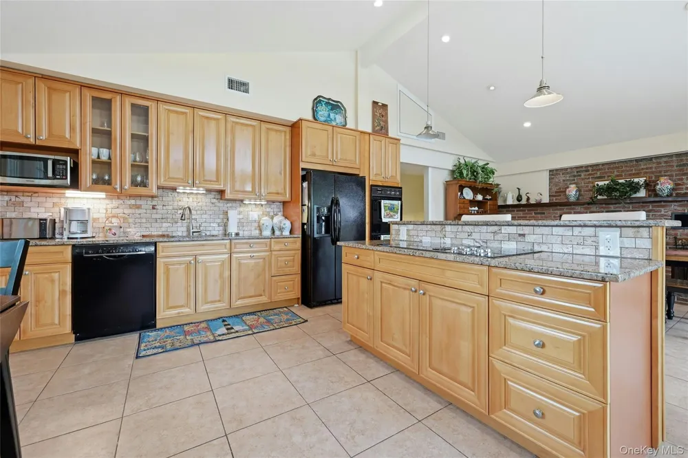 3830 Ole Jule Lane Mattituck, NY 11952
