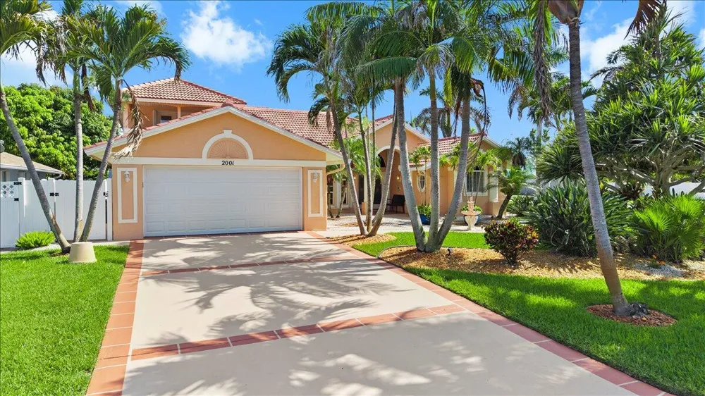 2001 Cypress Avenue Fort Pierce, FL 34949