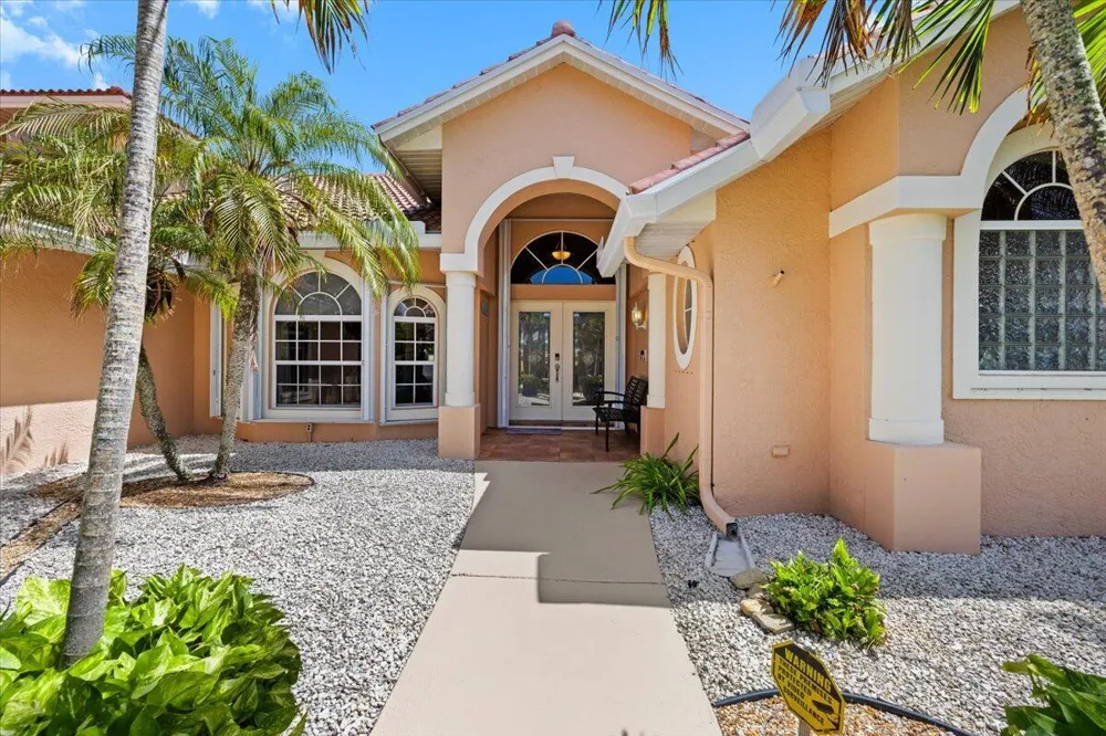 2001 Cypress Avenue Fort Pierce, FL 34949