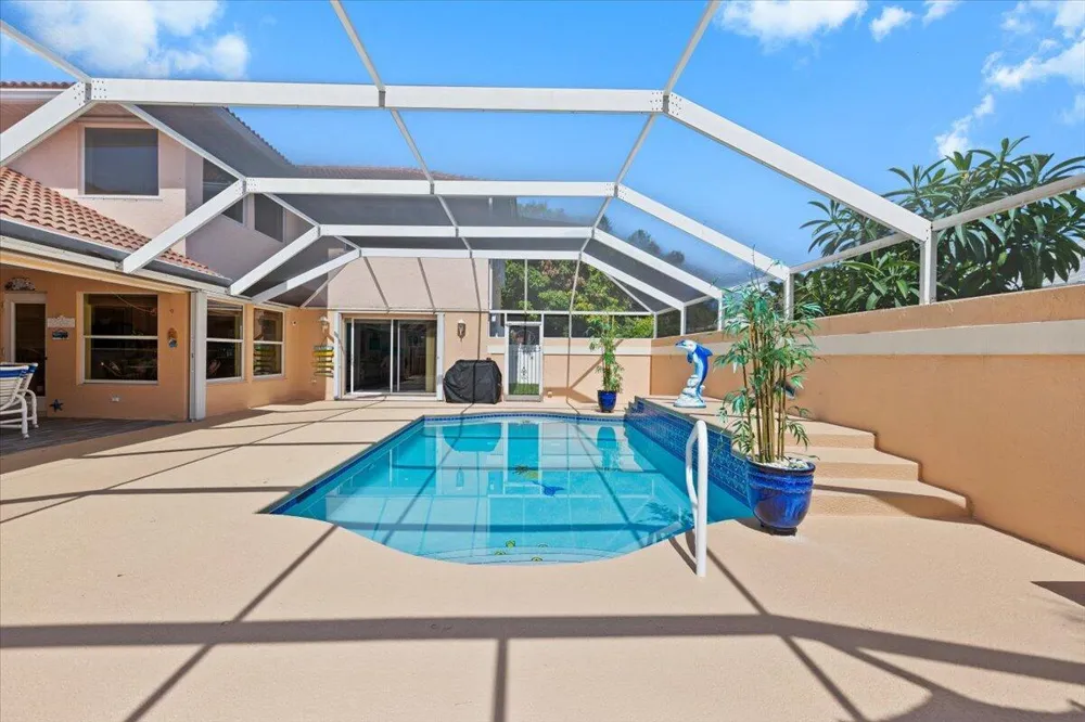 2001 Cypress Avenue Fort Pierce, FL 34949