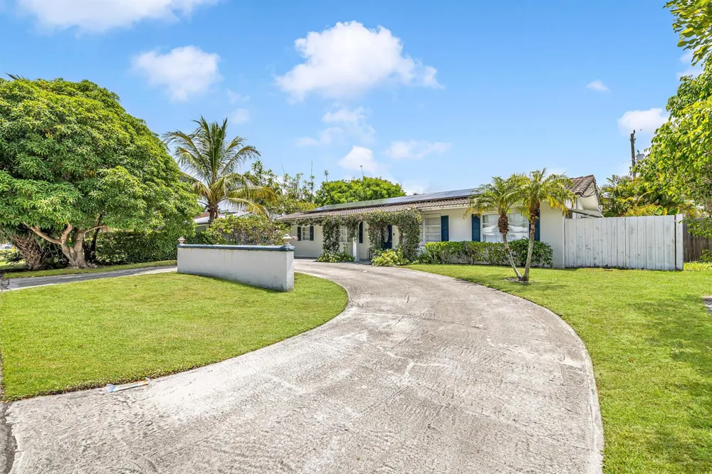 3830 NE 22nd Terrace Lighthouse Point, FL 33064