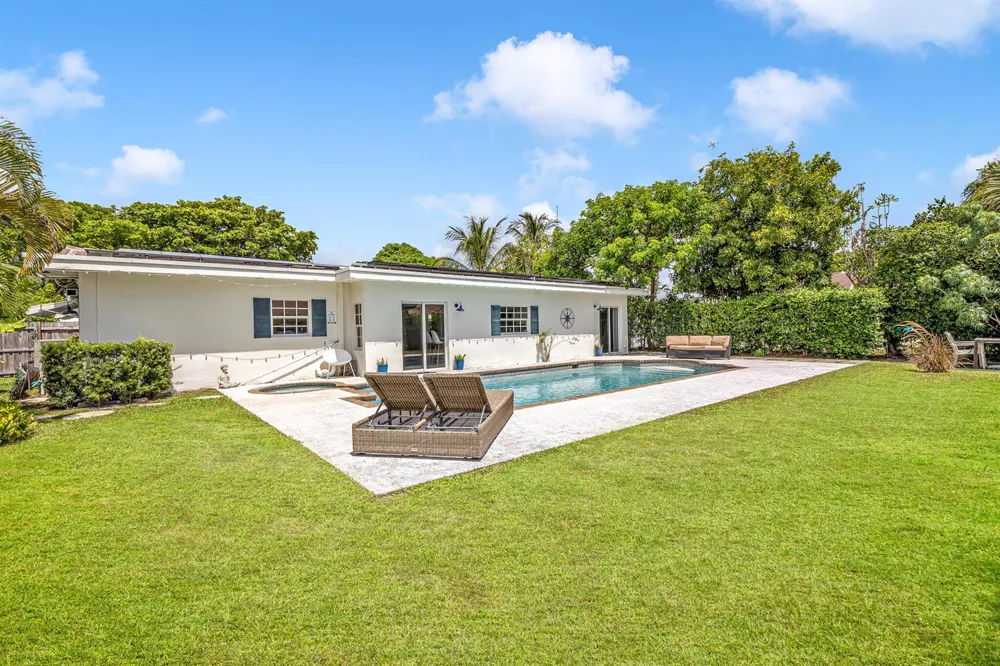 3830 NE 22nd Terrace Lighthouse Point, FL 33064